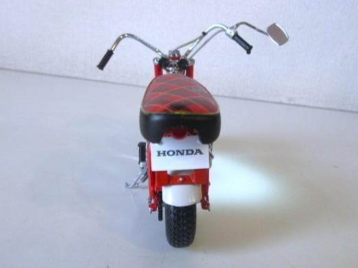 EBBRO (1/10) ホンダ Monkey Z50M