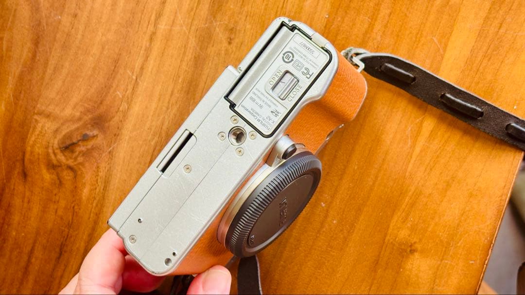 【美品】Fujifilm X-A2 カメラ 2本レンズ付き+バッテリー2個付き