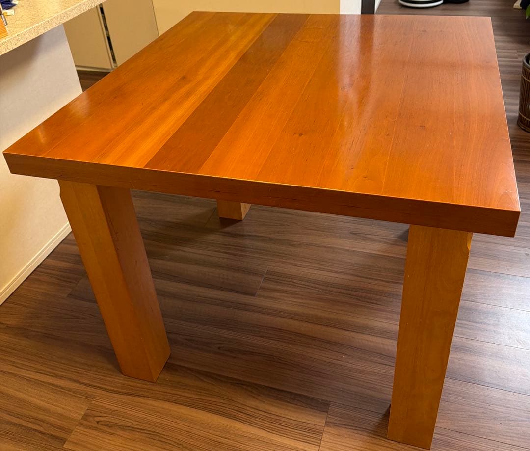 ダイニングテーブル　モーダエンカーサ　テーブル