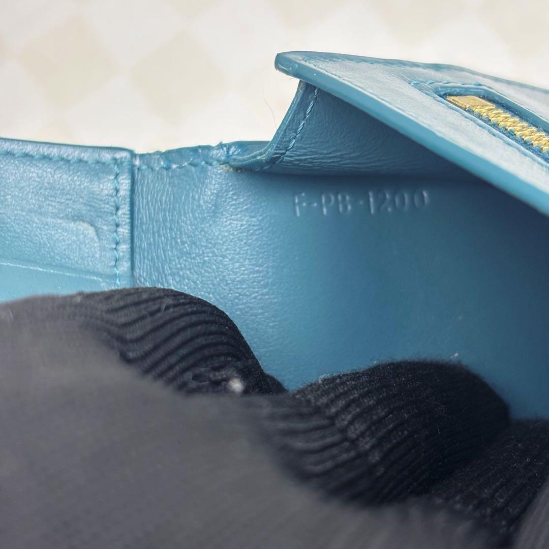 極美品　CELINE セリーヌ　財布　二つ折り　M24