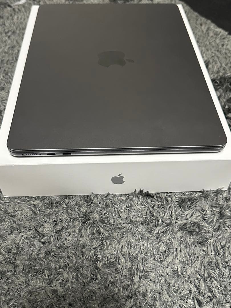 Apple MacBook Air M2 13.6インチ シルバー 本体