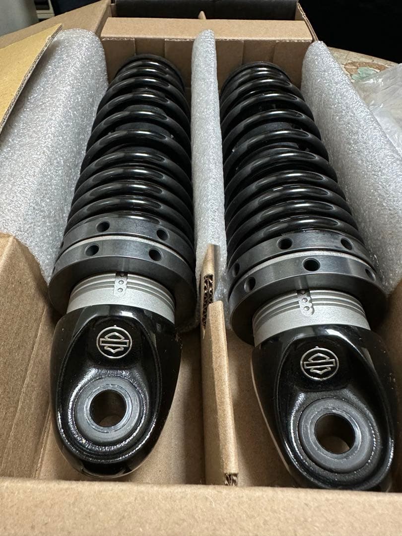 純正　スポーツスター　リアサスペンション　美品　ハーレー