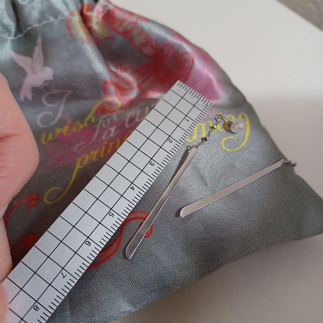 k18WG ロングピアス。