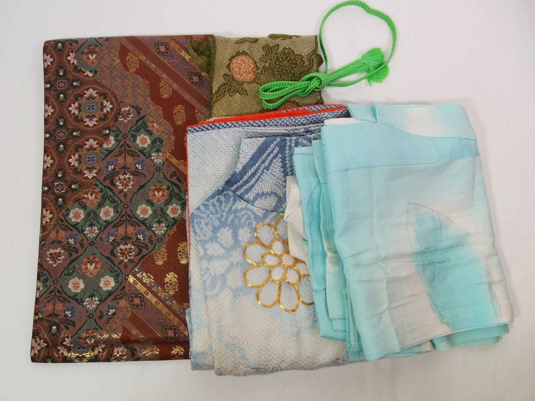 総絞り　振袖フルセット　袋帯　長襦袢　帯揚げ　帯締め絹のダイヤモンド　やや難あり