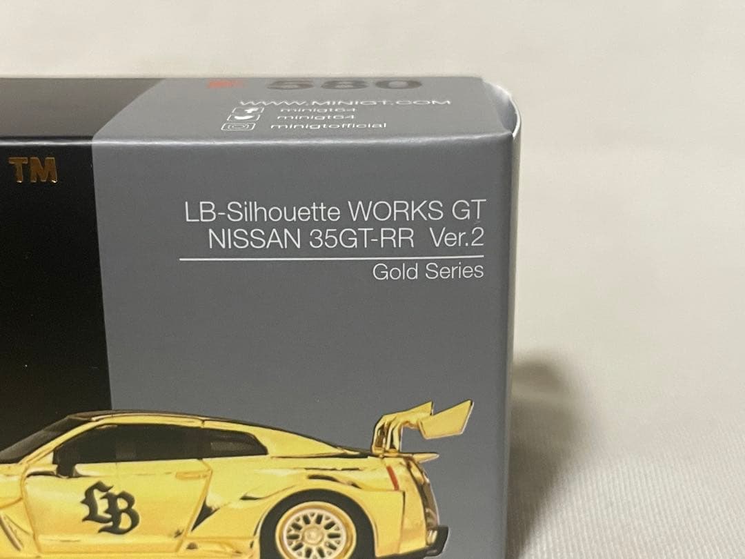 MINI GT NISSAN 35GT-RR Ver.2 ゴールドシリーズ