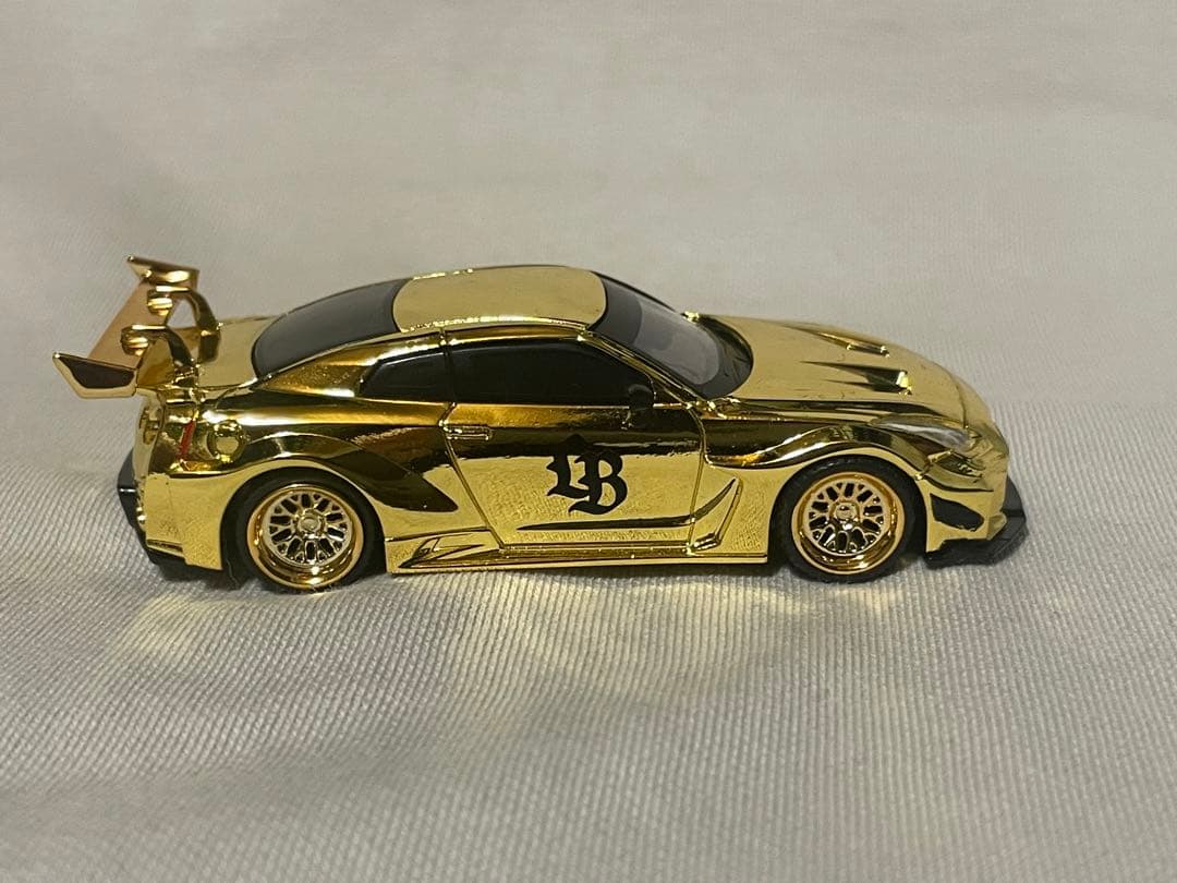 MINI GT NISSAN 35GT-RR Ver.2 ゴールドシリーズ