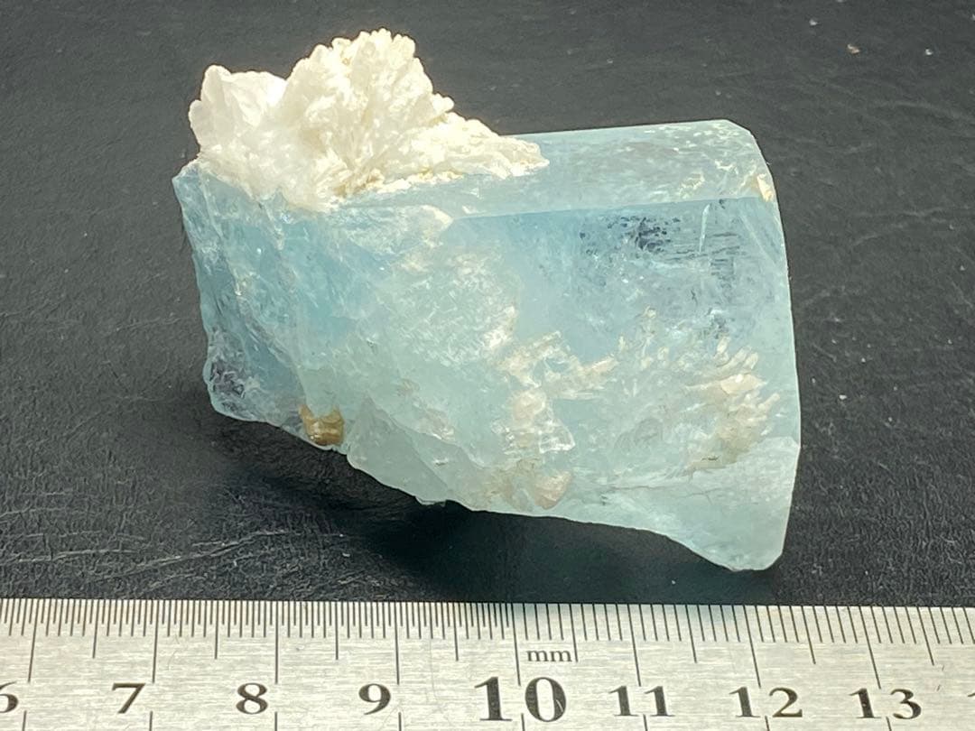 アクアマリン　81g