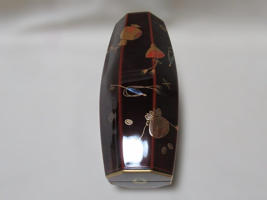 茶道具　宝尽蒔絵　ぶりぶり香合　一星造　共箱