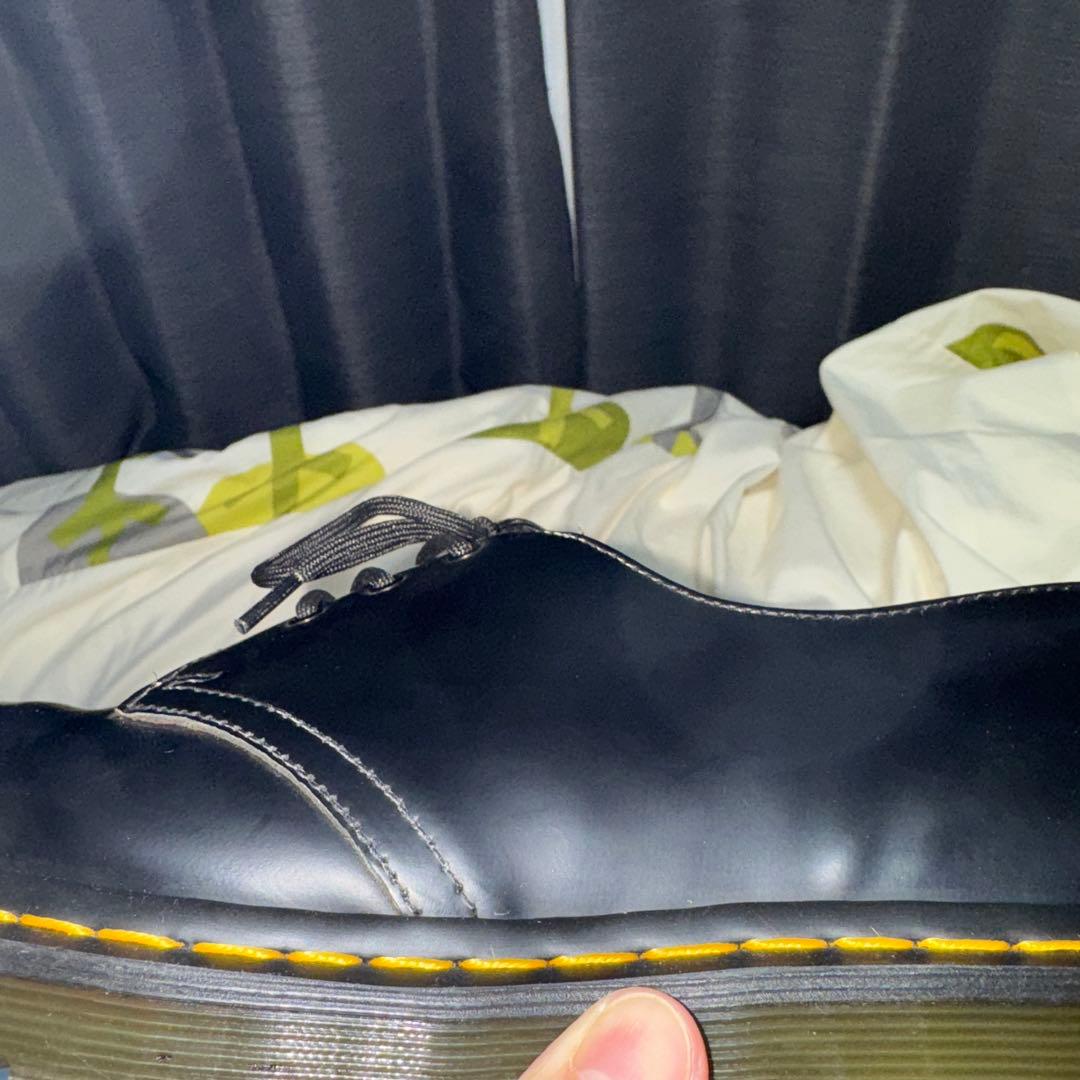 Dr. Martens 3ホール