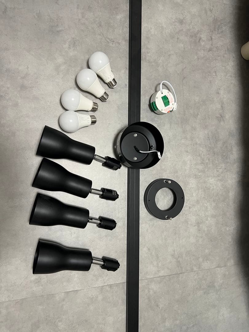 swhich bot電球4つ付き　スポットライトセット