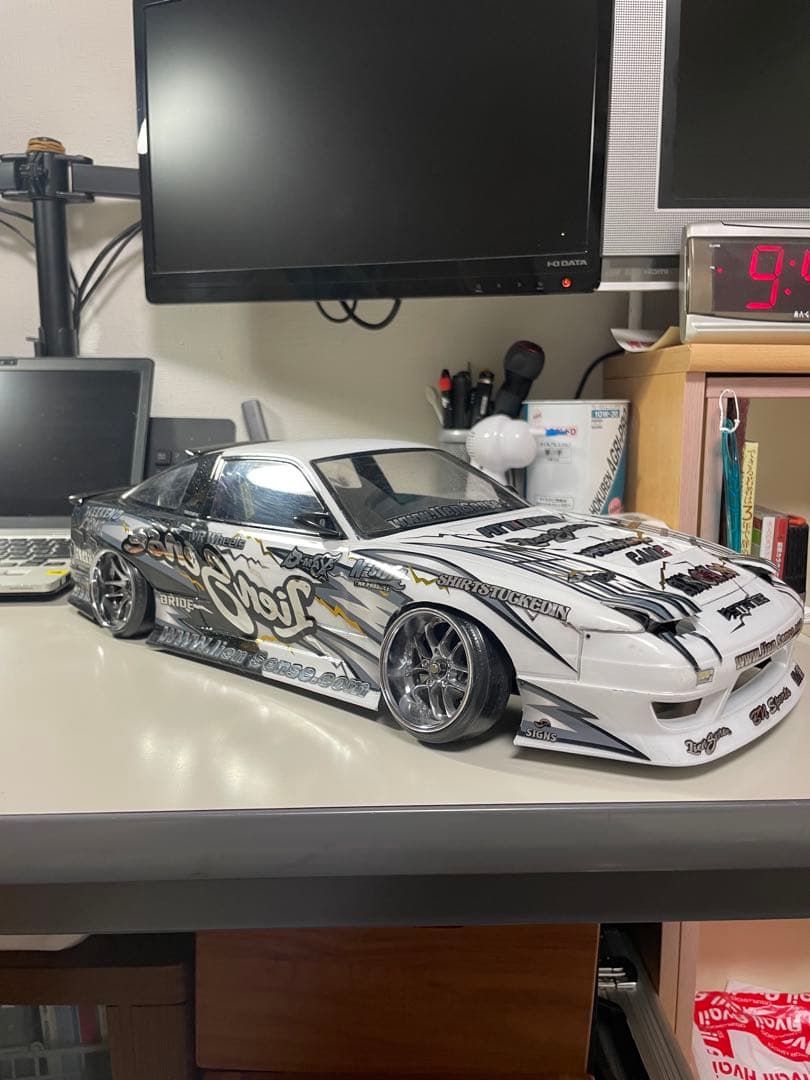 ラジコンボディー　ドリフト