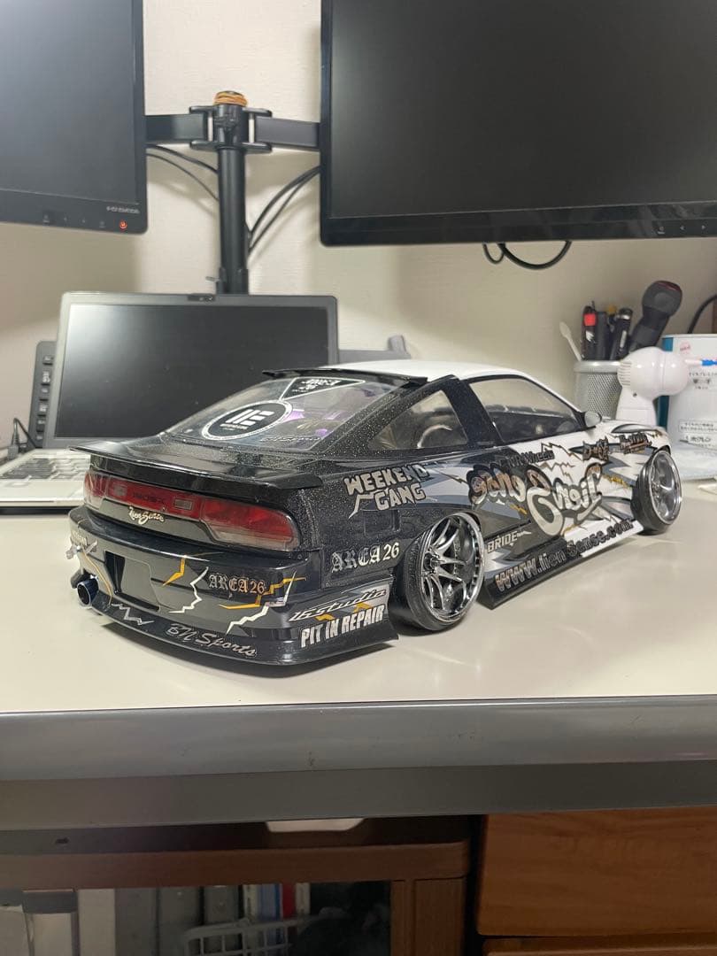 ラジコンボディー　ドリフト