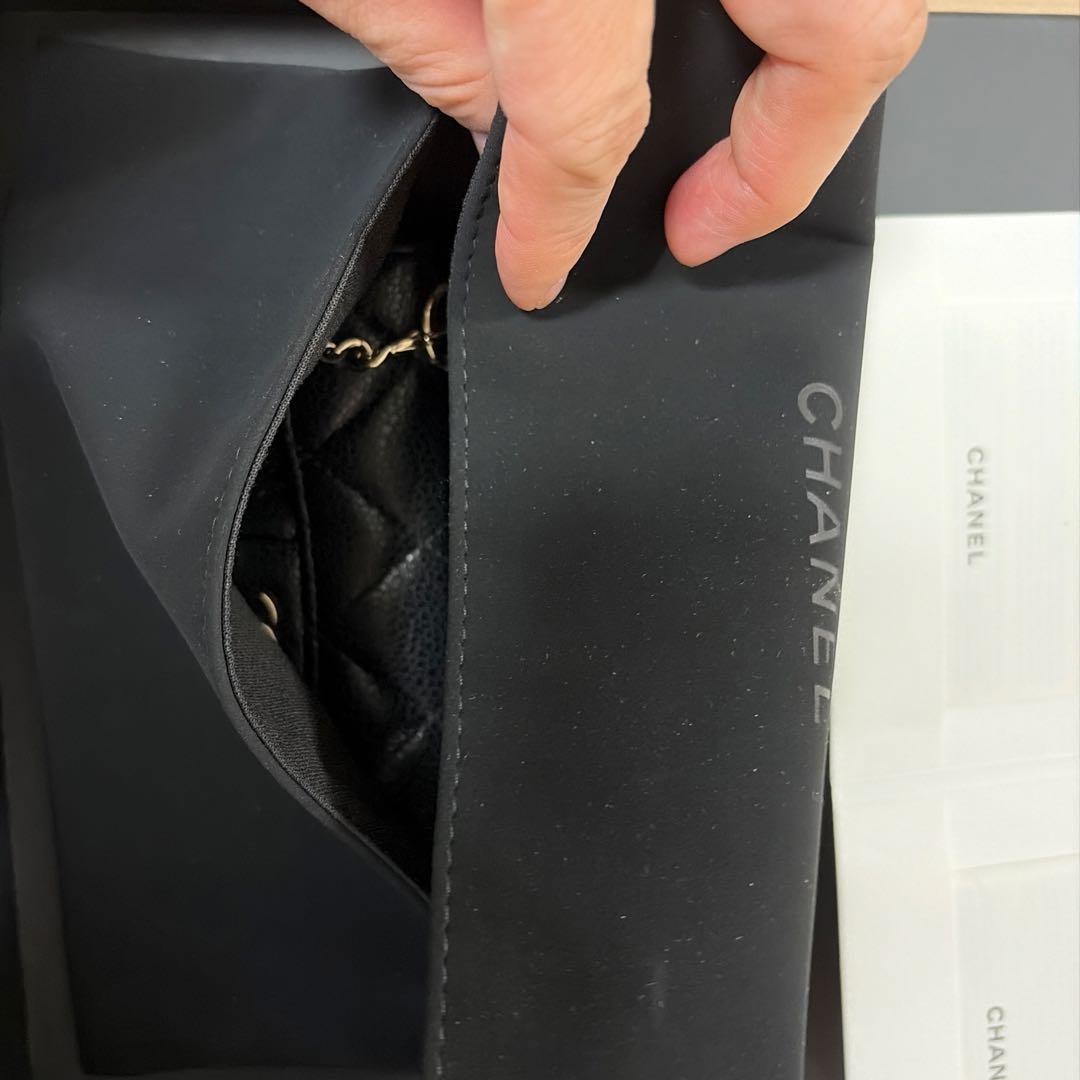 CHANEL ブラックレザー iPhoneケース　13 13pro