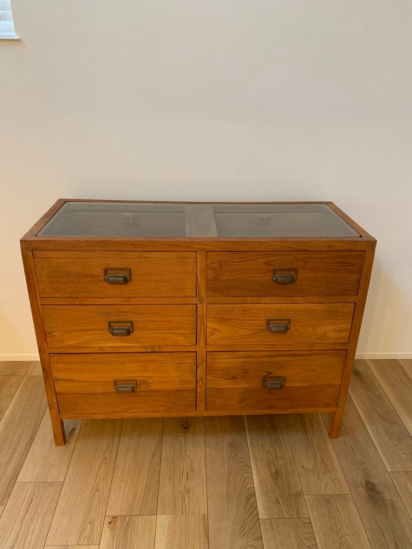 a.depeche （I-DEAK low show case）ローショーケース