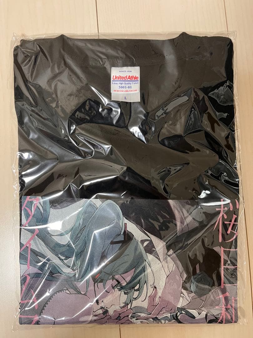 Ado 桜日和とタイムマシンwith初音ミク　オリジナルTシャツ