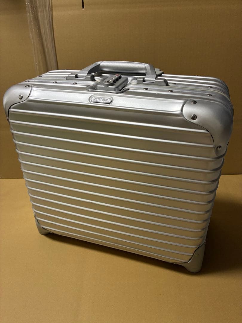RIMOWA 2輪 キャリーケース