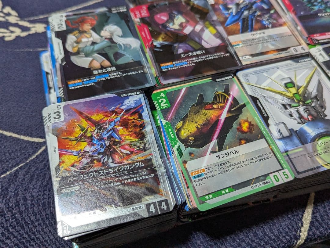 ガンダムカードゲーム　約900枚セット