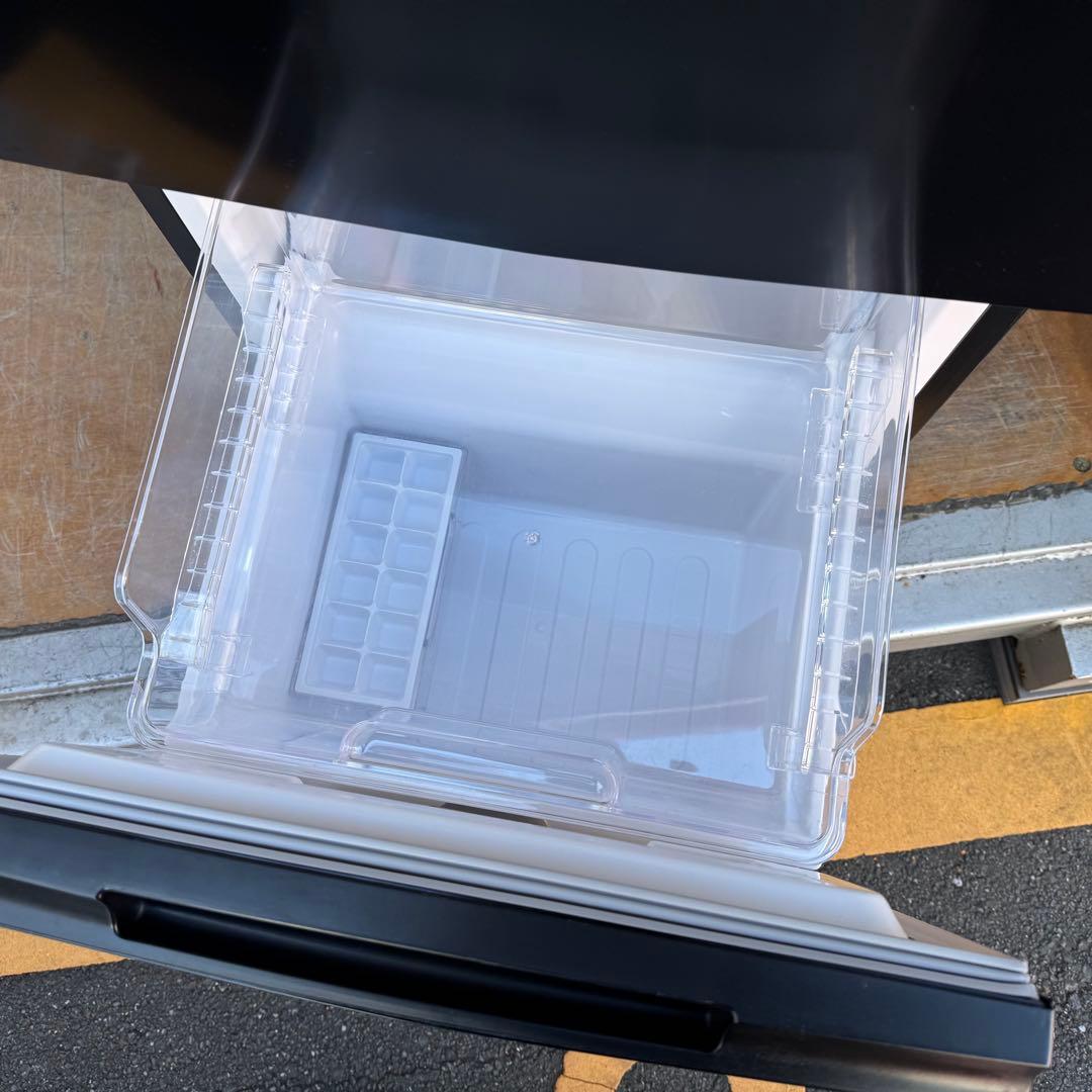 C7111★2022年製美品★シャープ　冷蔵庫　ブラック　黒　右.左開き　洗濯機