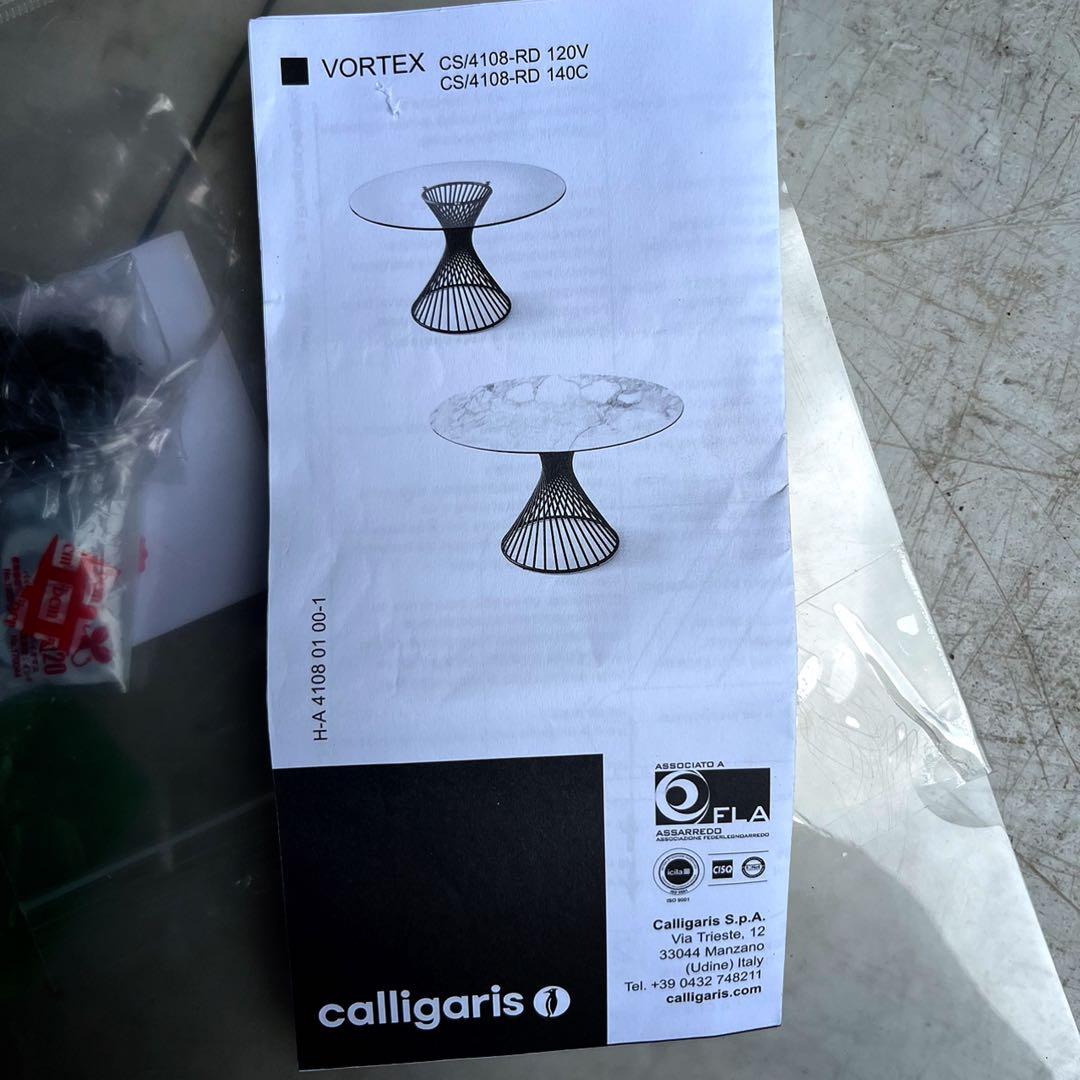 取付無料！カリガリス ヴォルテックス 大理石調天板円形ダイニングテーブル✨