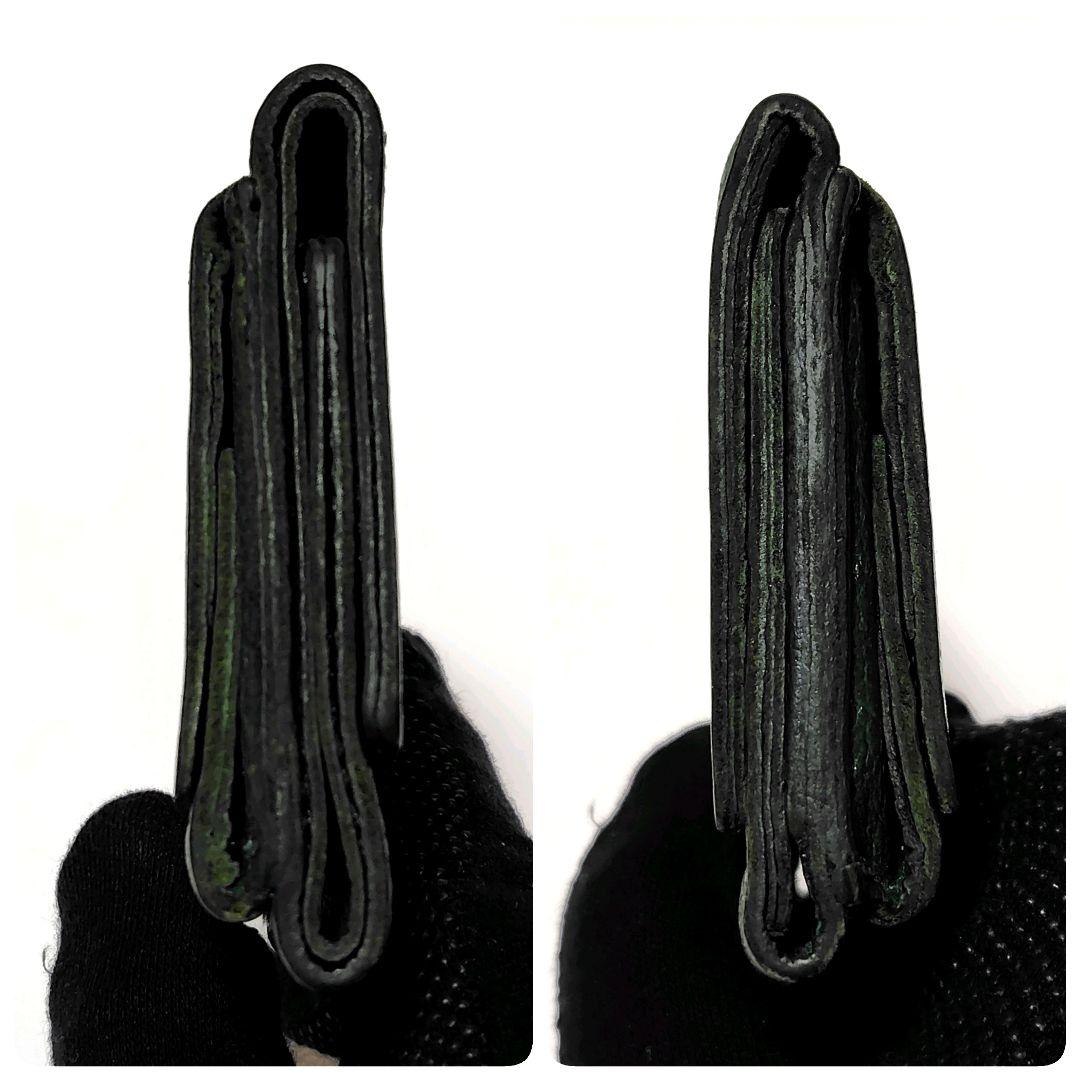 イルビゾンテ　3つ折り財布　トリフォルド　グリーン　レザー　ロゴ型押し　金ボタン