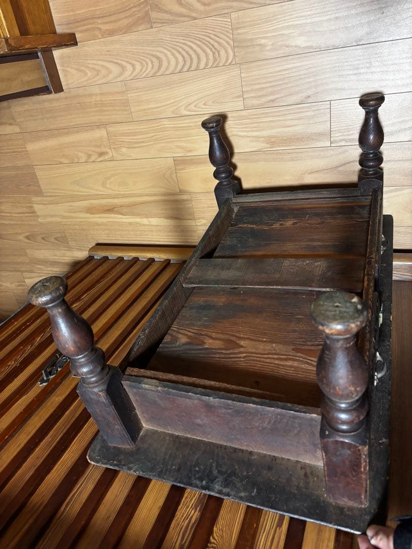 アンティークテーブル