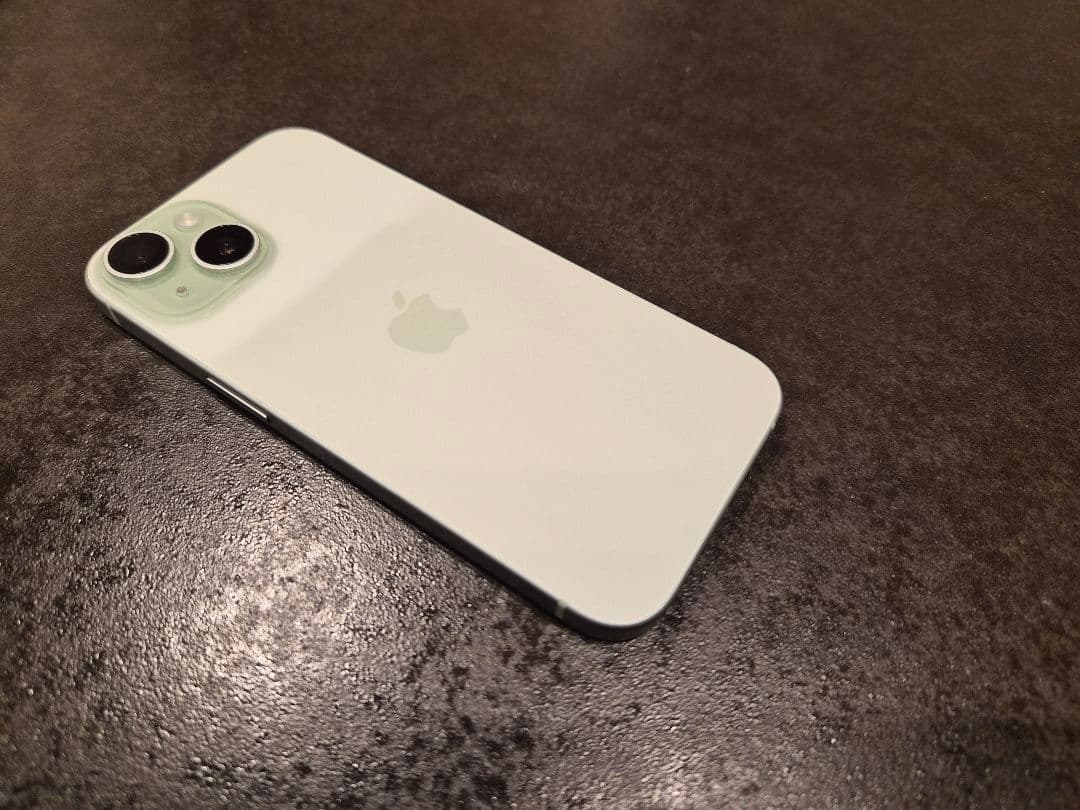 【美品】iPhone15 512GB SIMフリー MTMY3J/A グリーン