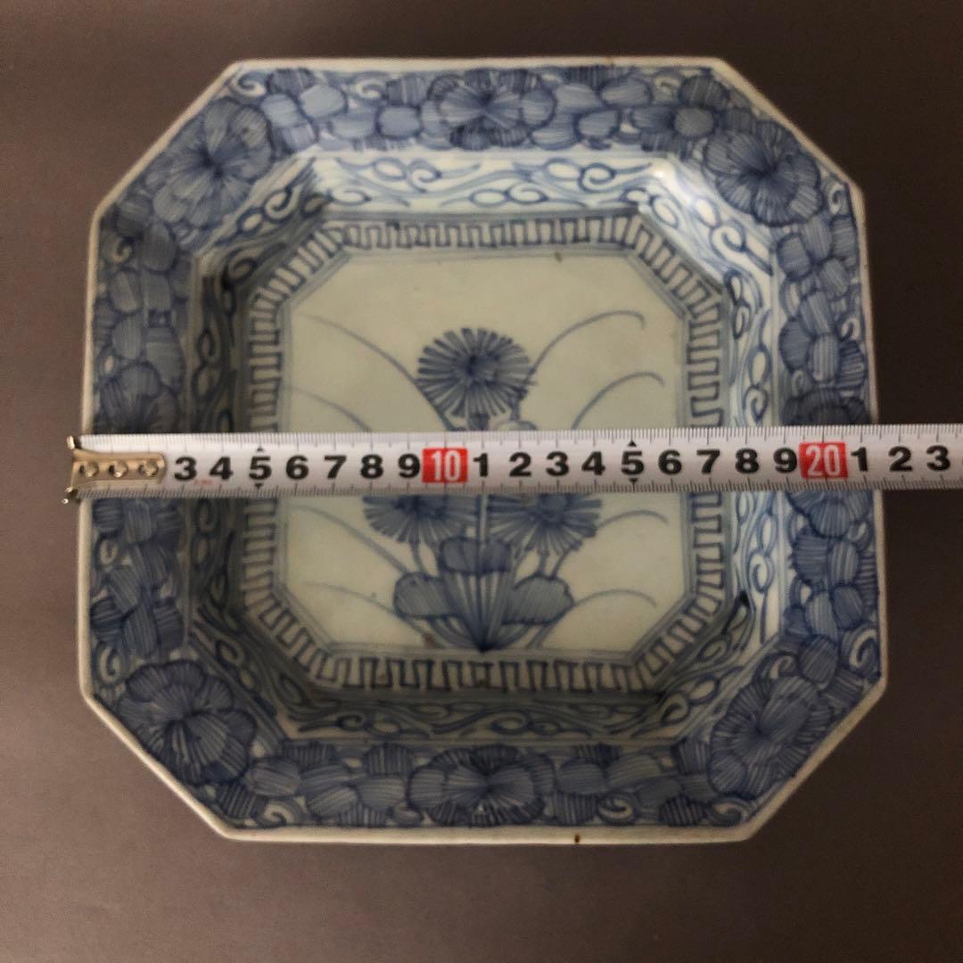 古伊万里　染付け窓絵　菊紋　草花柄縁　角皿