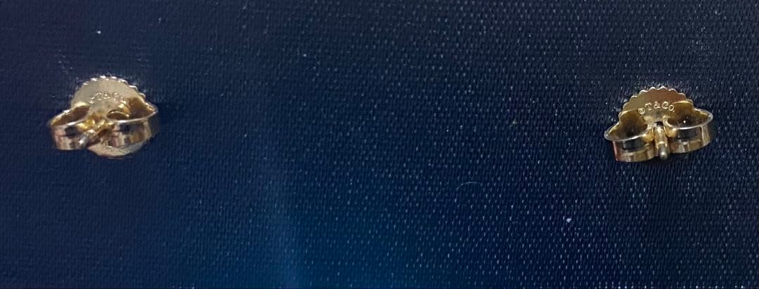 Tiffany & Co. スマイルモチーフピアス　Tスマイル　ミニピアス