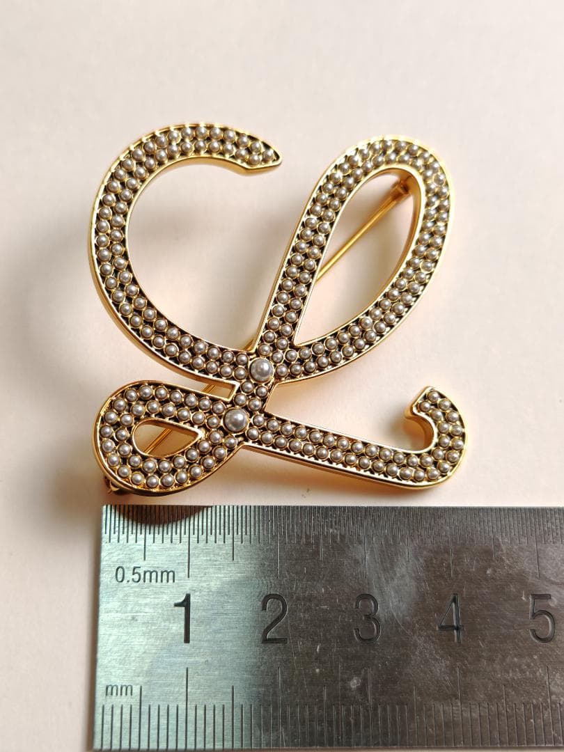 LOEWE ゴールド ブローチ パール装飾　美品