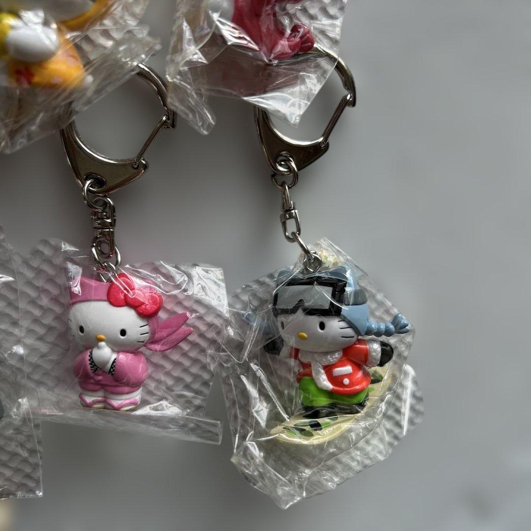 ご当地限定！レア！希少！ハローキティ キーホルダー10個セット