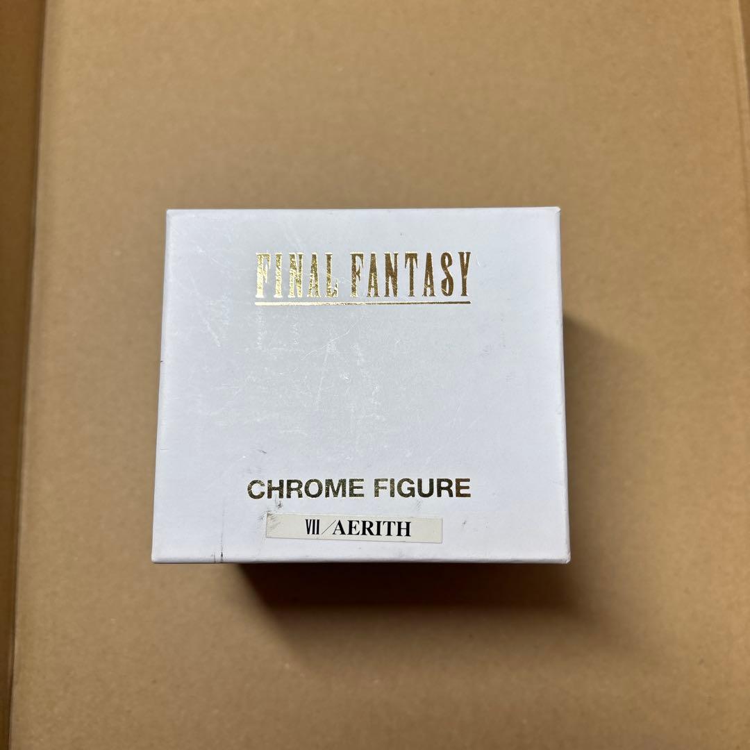 ファイナルファンタジー　クロムフィギュア2体