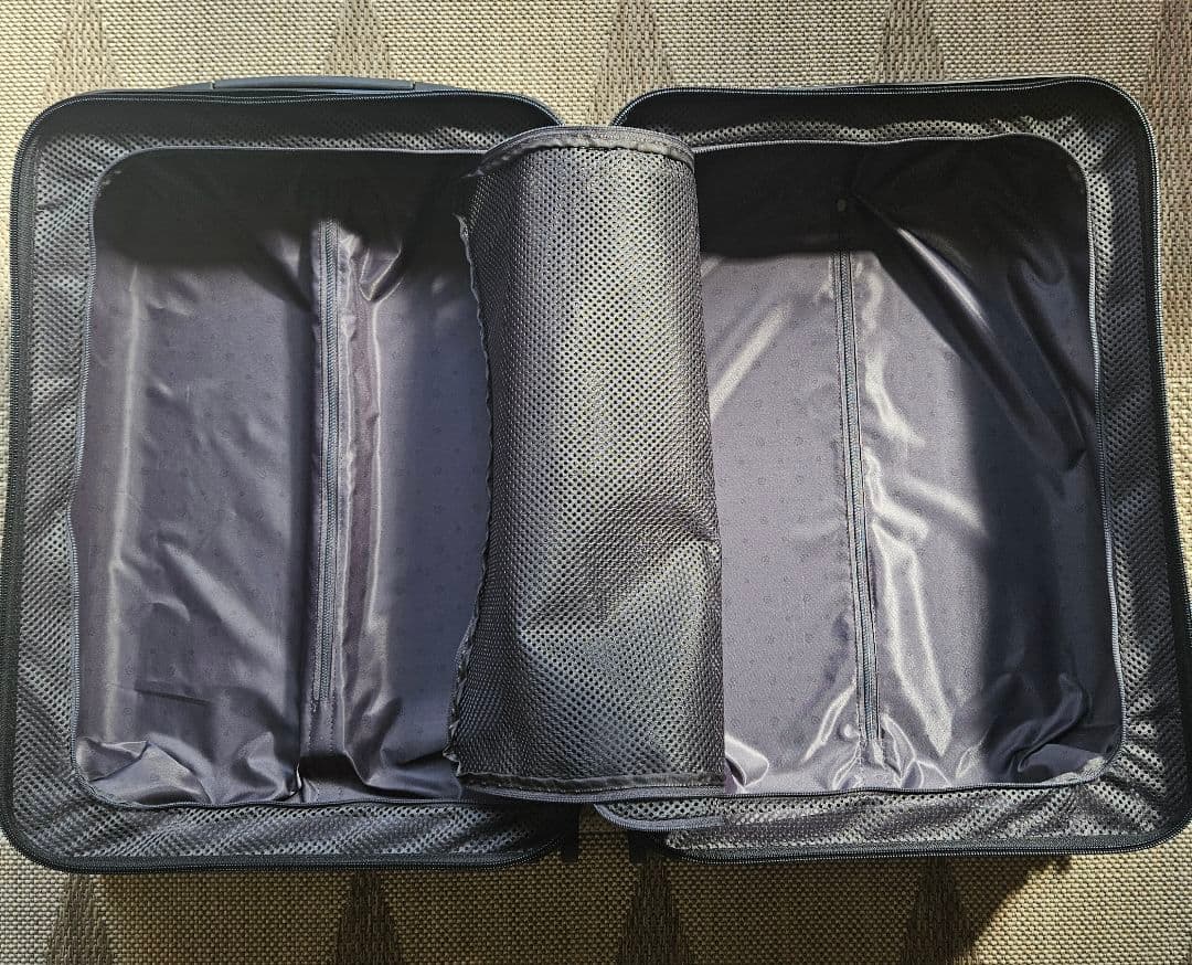 RIMOWA リモワ Essential Lite Cabin 37L ブルー