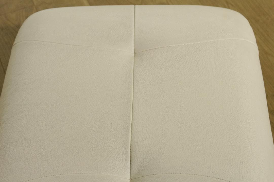 ラ*ー様 カリモク★CHITANO★オットマン★スツール★Z12126Z922★