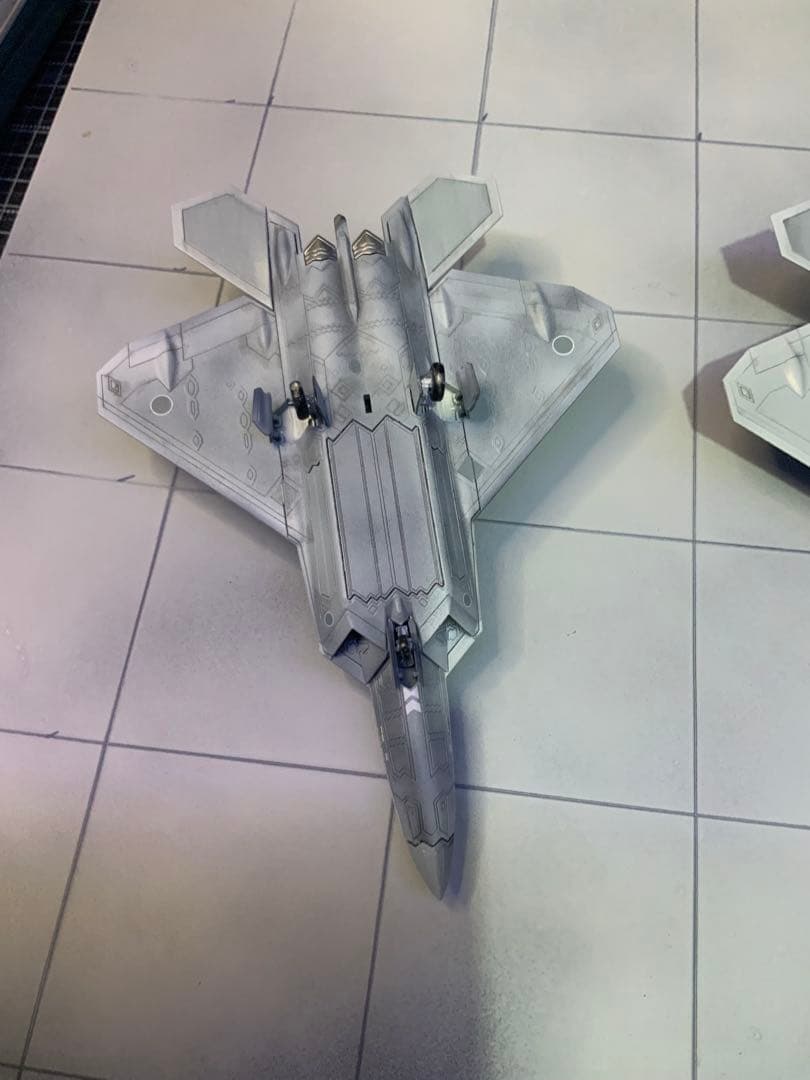 プラッツ製1/144スケールF22ラプター航空自衛隊仕様