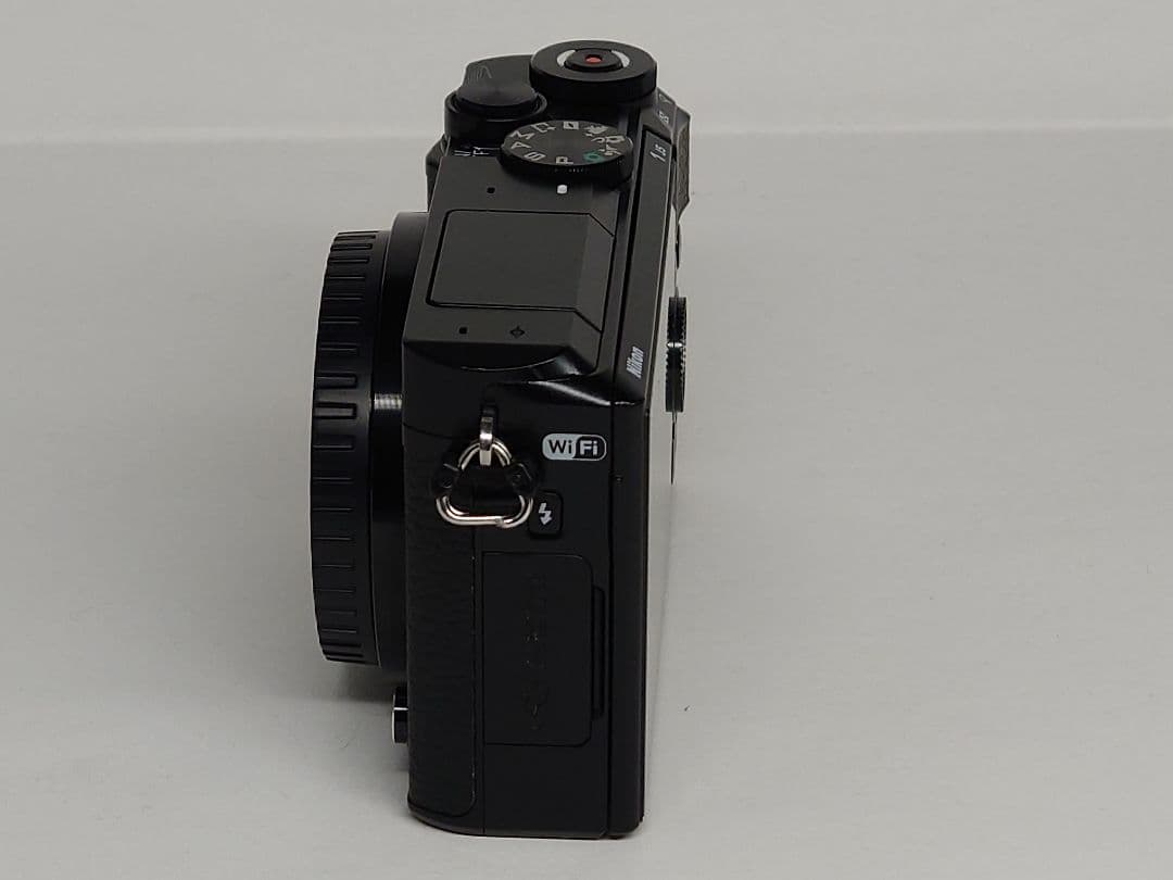 Nikon 1 J5 ミラーレスカメラ ズームレンズキット