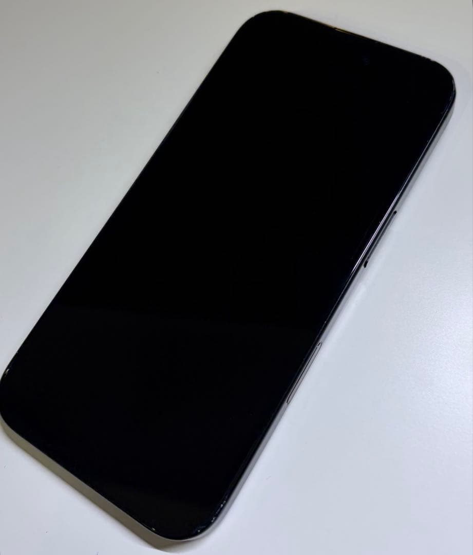 iPhone16 128GB ブラック + 純正ケース