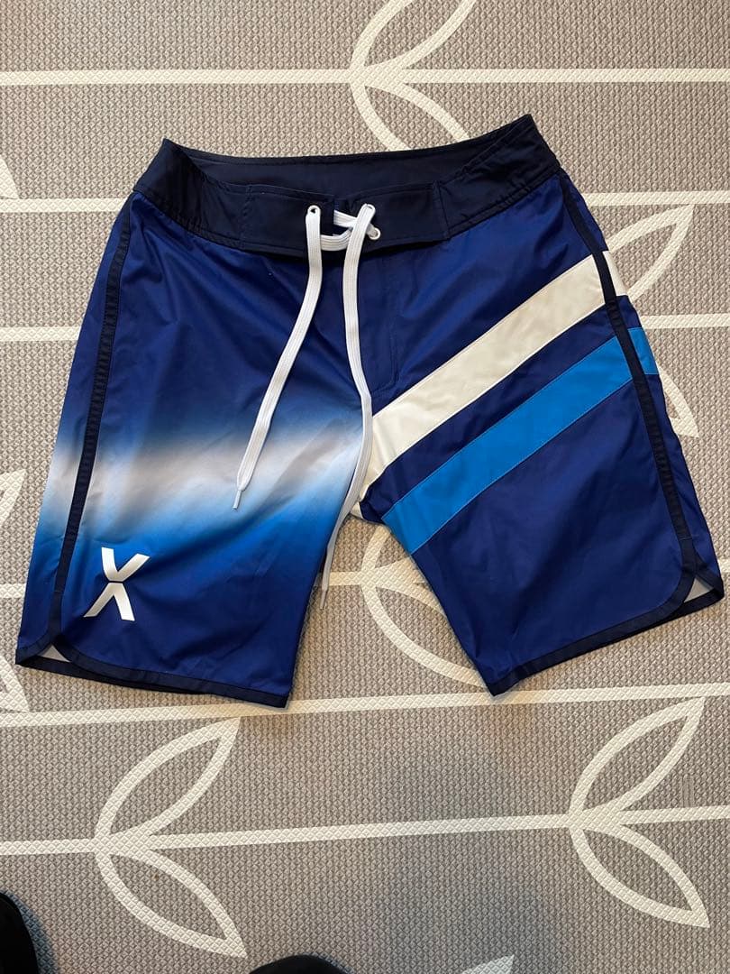 VEATM 新品サーフパンツ（試着のみ）