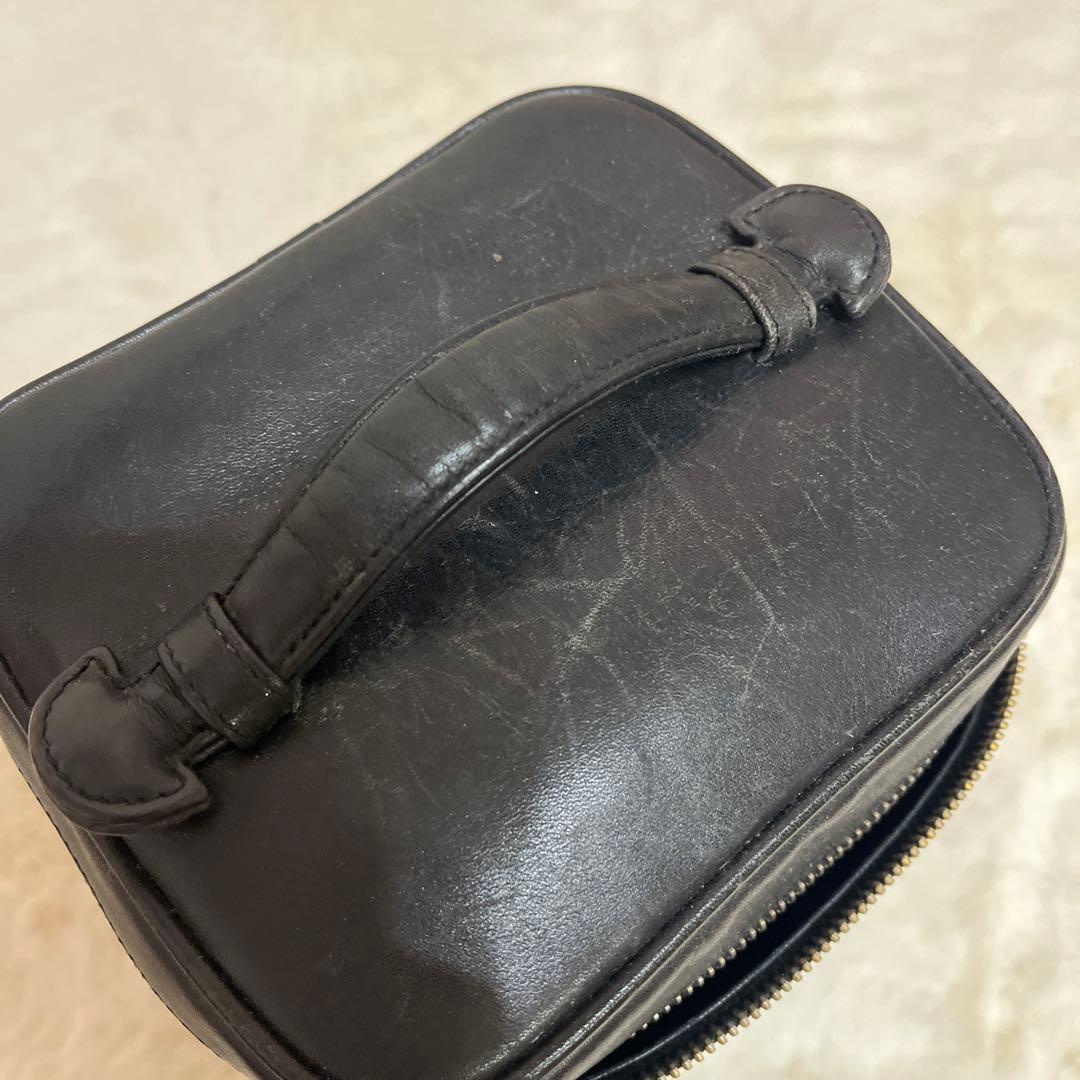 CHANEL　ビコローレ　ココマーク　縦型バニティバッグ　ラムスキン　ブラック