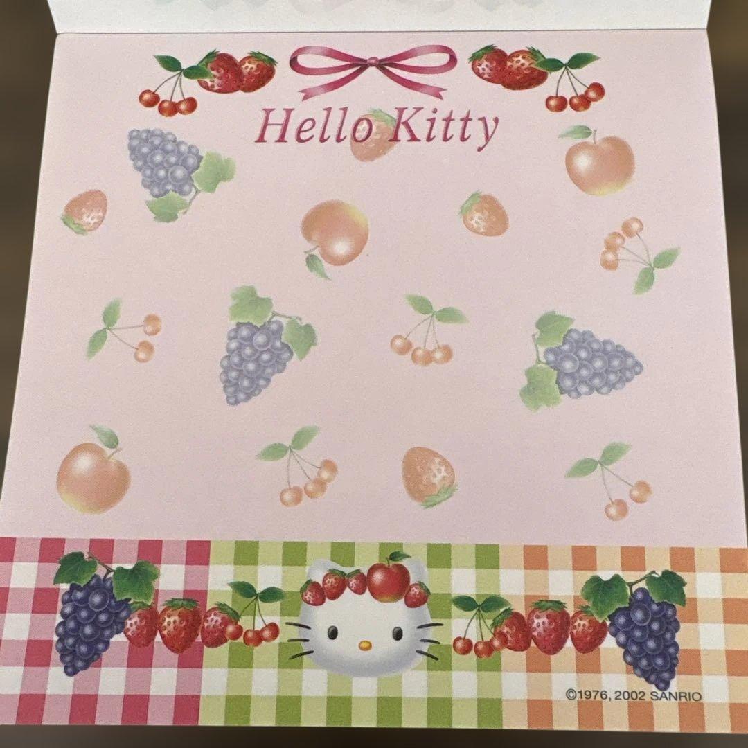 ❤*中様 新品♡サンリオ ハローキティ フルーツイチゴの香り付き スクエアメモ