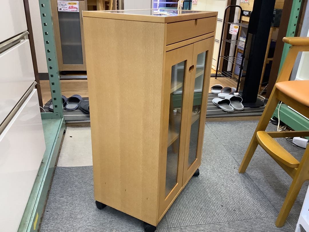 ガラス天板　キャビネット　無垢材