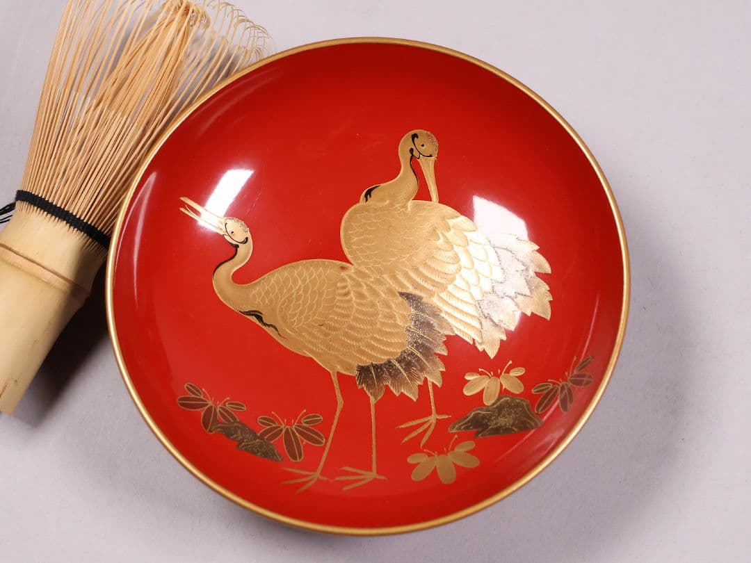 古い木製漆器 鶴図 金蒔絵 朱塗三ッ盃 盃台 天然木 日の出 杯 【MA619】