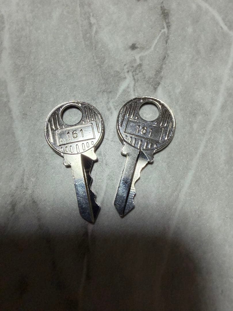 HERMES エルメス カギ 2本 161番