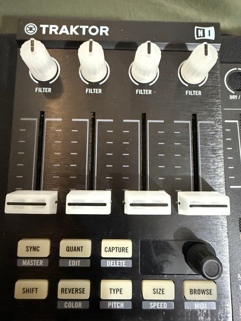 TRAKTOR KONTROL F1 ＋オヤイデUSB