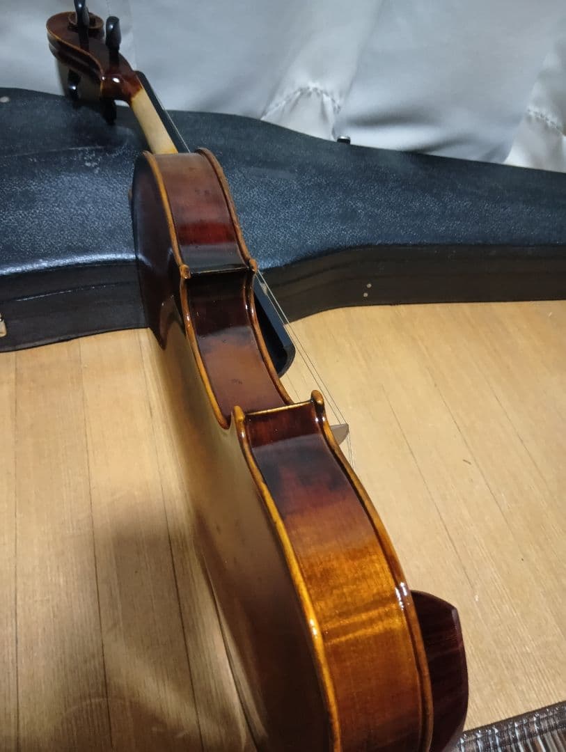 激安 Antonius Stradivarius Cremoncnfis 裏単板