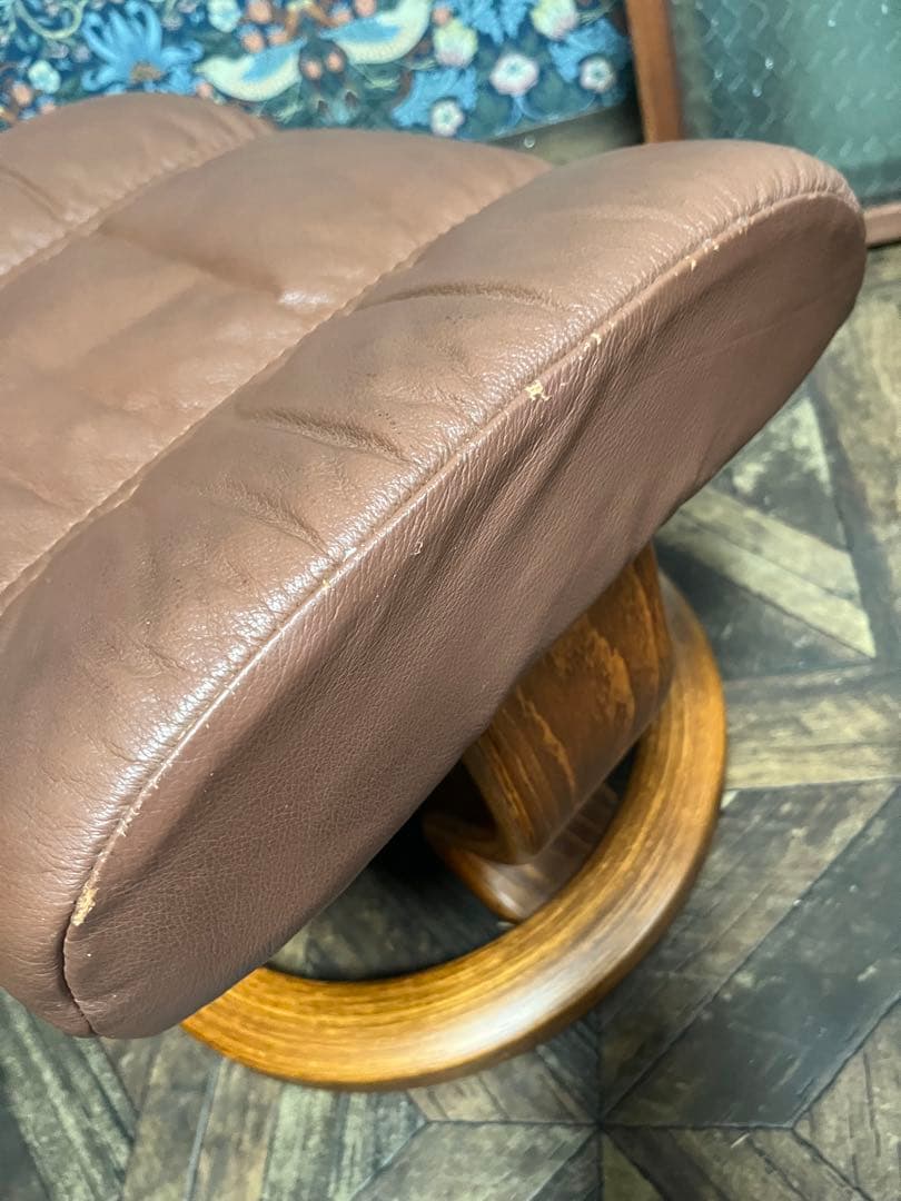 りき＊エコーネス 　オットマン フットスツール 本革 ストレスレス