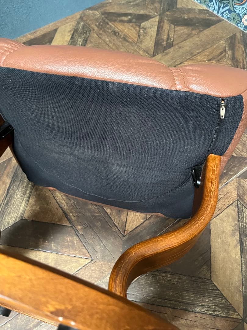 りき＊エコーネス 　オットマン フットスツール 本革 ストレスレス