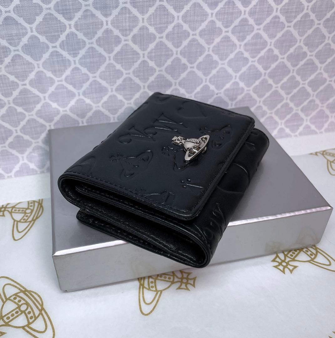 【新作✩内柄も素敵】Vivienne Westwood 三折財布 黒マット