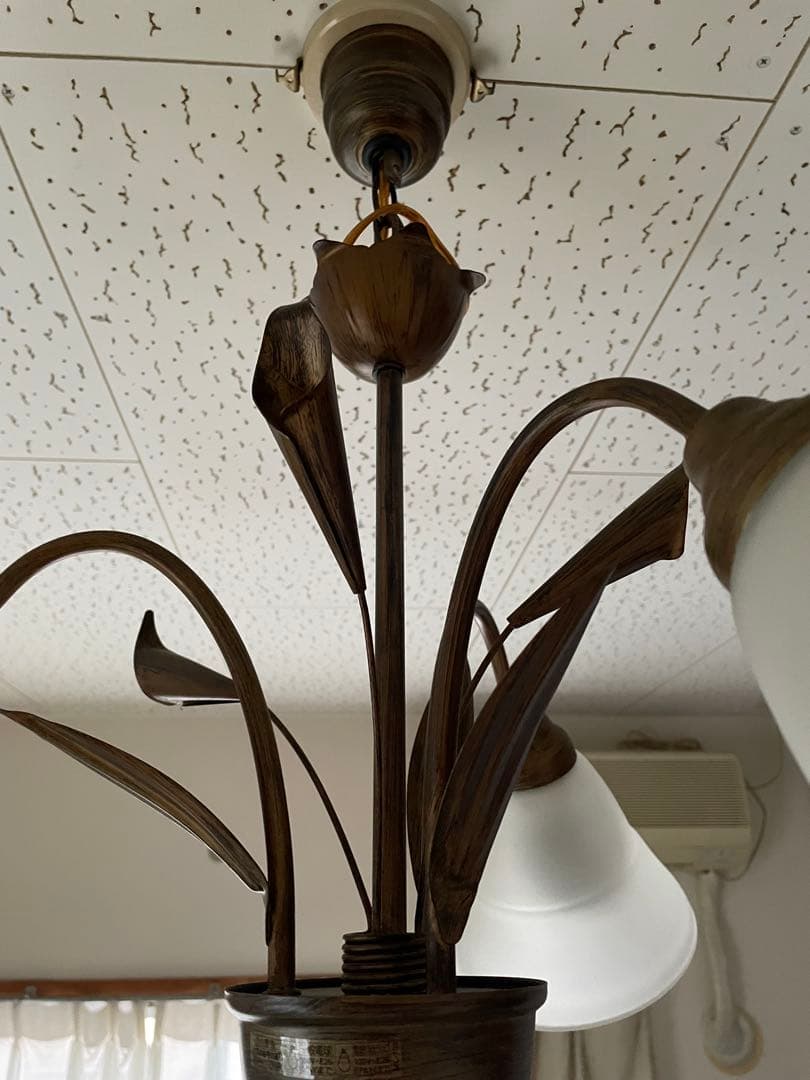 【中古】クラシックシャンデリア 3灯 ブロンズ・白　アンティーク