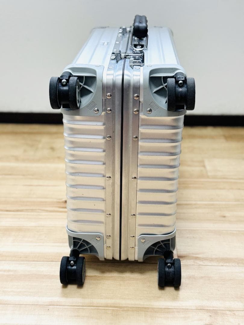 【廃盤品】RIMOWA リモワ クラシックフライト キャビンS 33L【4輪】
