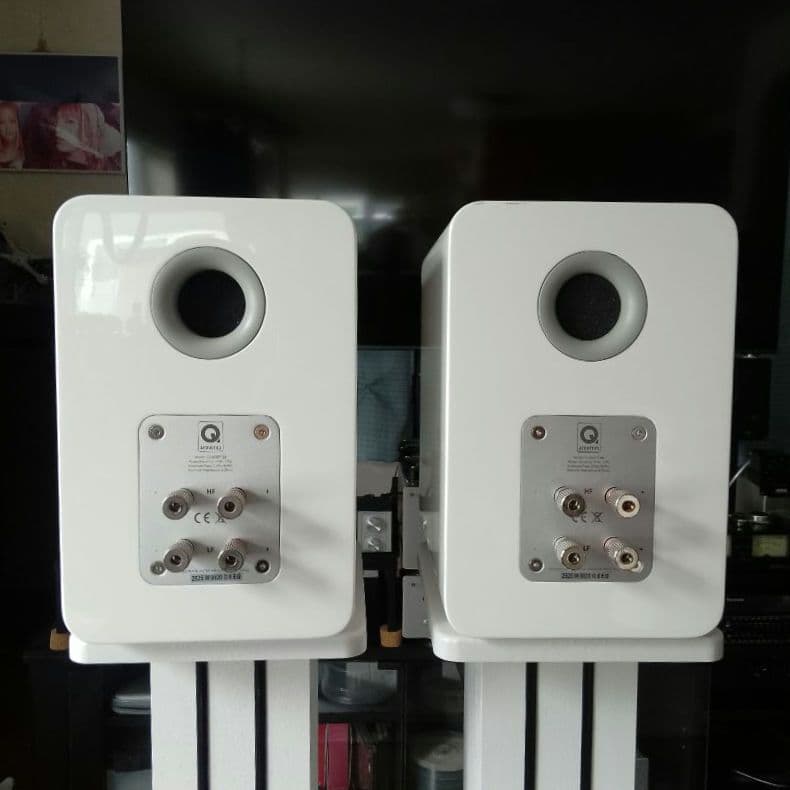 Q Acoustics concept20ホワイト ブックシェルフスピーカー